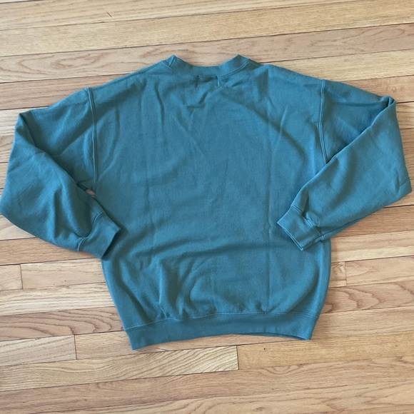 Madison & Berkeley army green sweatshirt with camo heart - Picture 5 of 5